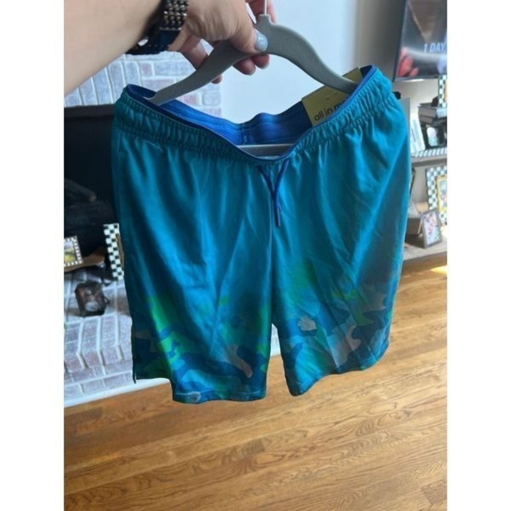 All‎ in motion boy shorts size 8